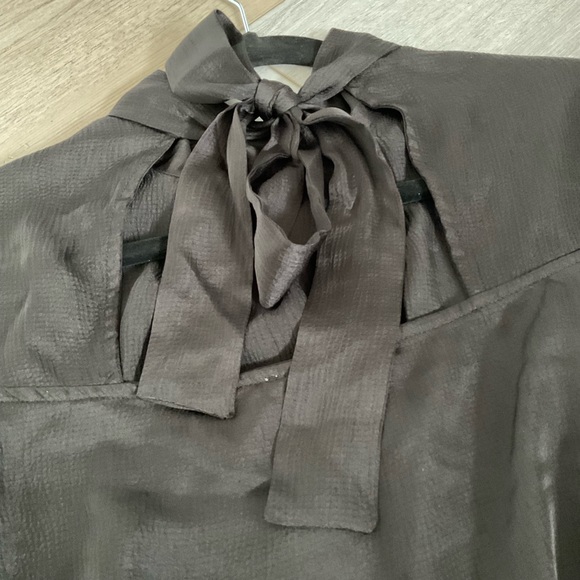 Francesca’s Blouse with Turtleneck - Picture 9 of 11